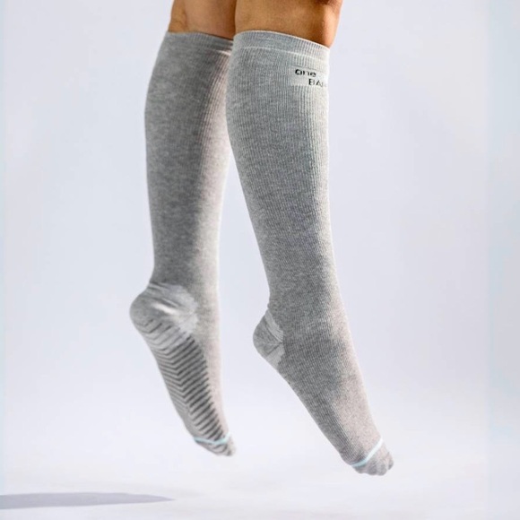 OneCompress Bamboo Compression Socks - Picture 2 of 8